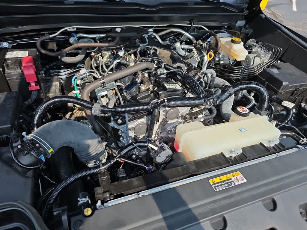 Used 2024 Toyota Tacoma SR5 AWD/4WD image 28
