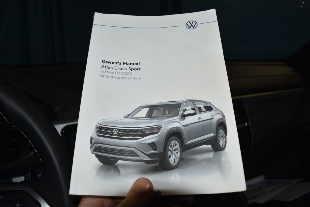 Used 2023 Volkswagen Atlas Cross Sport SE w/ Panoramic Sunroof Package image 11