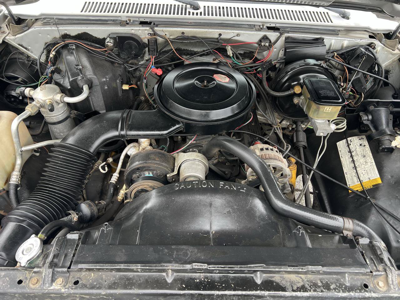Used 1989 GMC Suburban 4WD image 21
