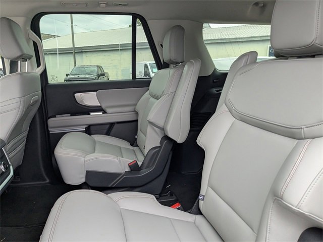 New 2025 Ford Expedition Max Active image 15