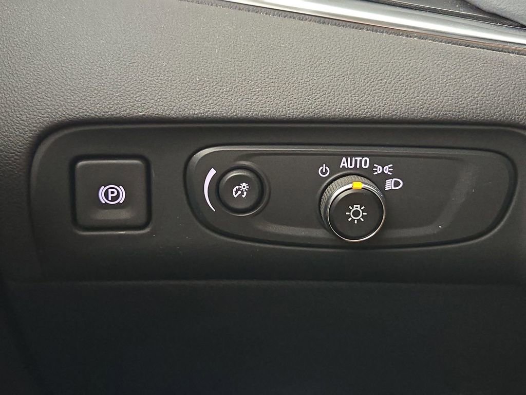 Used 2021 Buick Enclave Essence w/ LPO, Floor Liner Package image 23