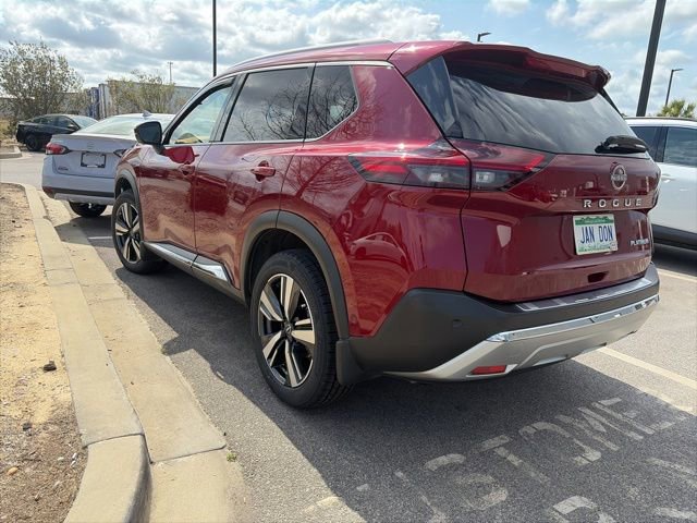 Certified 2022 Nissan Rogue Platinum w/ Head-Up Display Package image 3