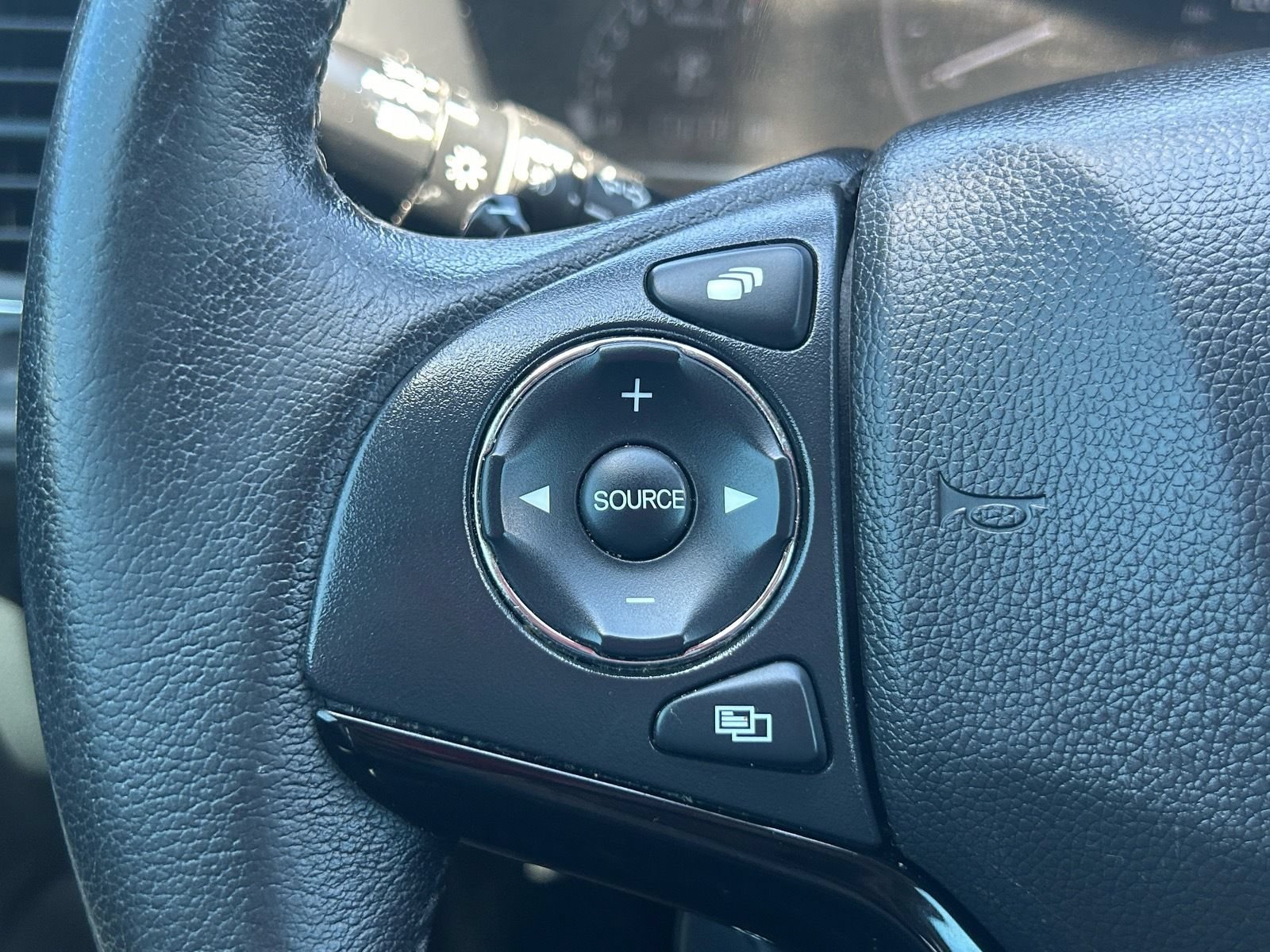 Used 2022 Honda HR-V EX-L image 28