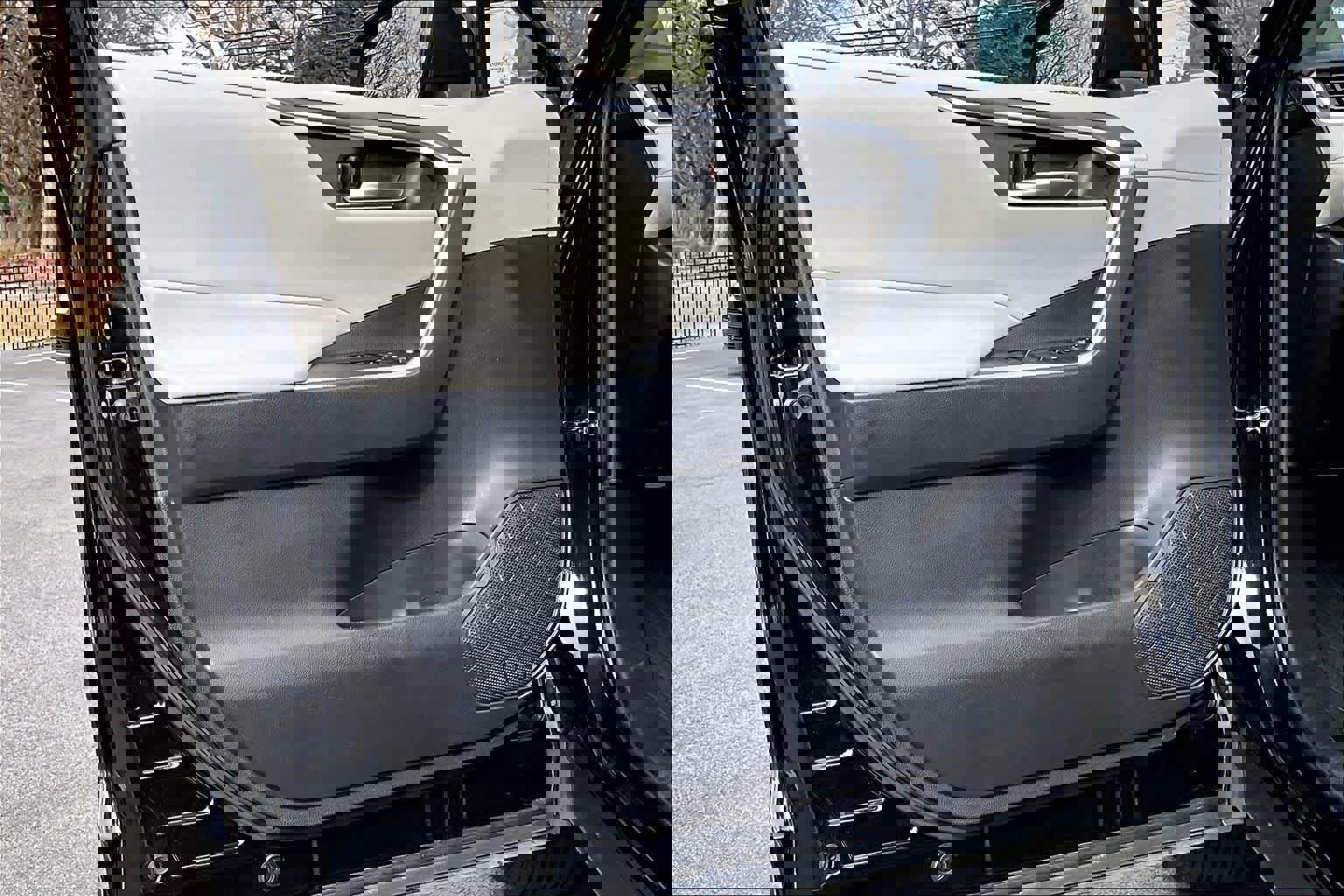 Certified 2021 Toyota RAV4 XLE w/ Convenience Package image 21