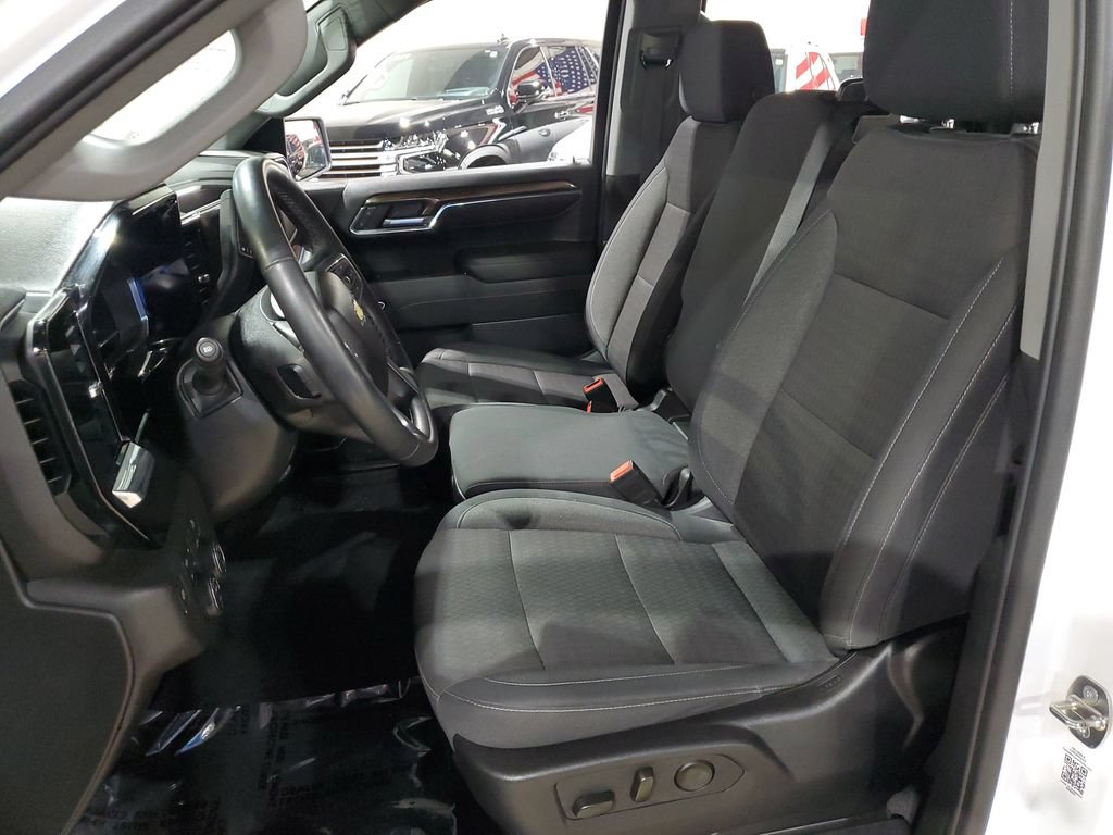 Used 2024 Chevrolet Silverado 1500 LT AWD/4WD image 47