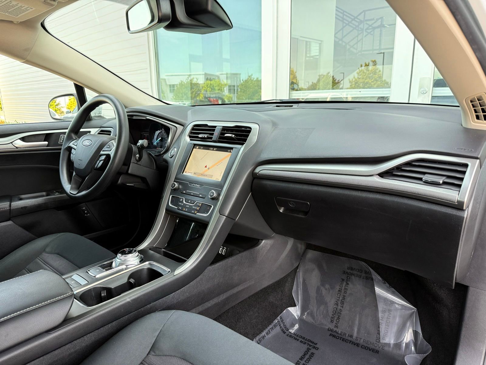 Used 2019 Ford Fusion SE FWD image 21