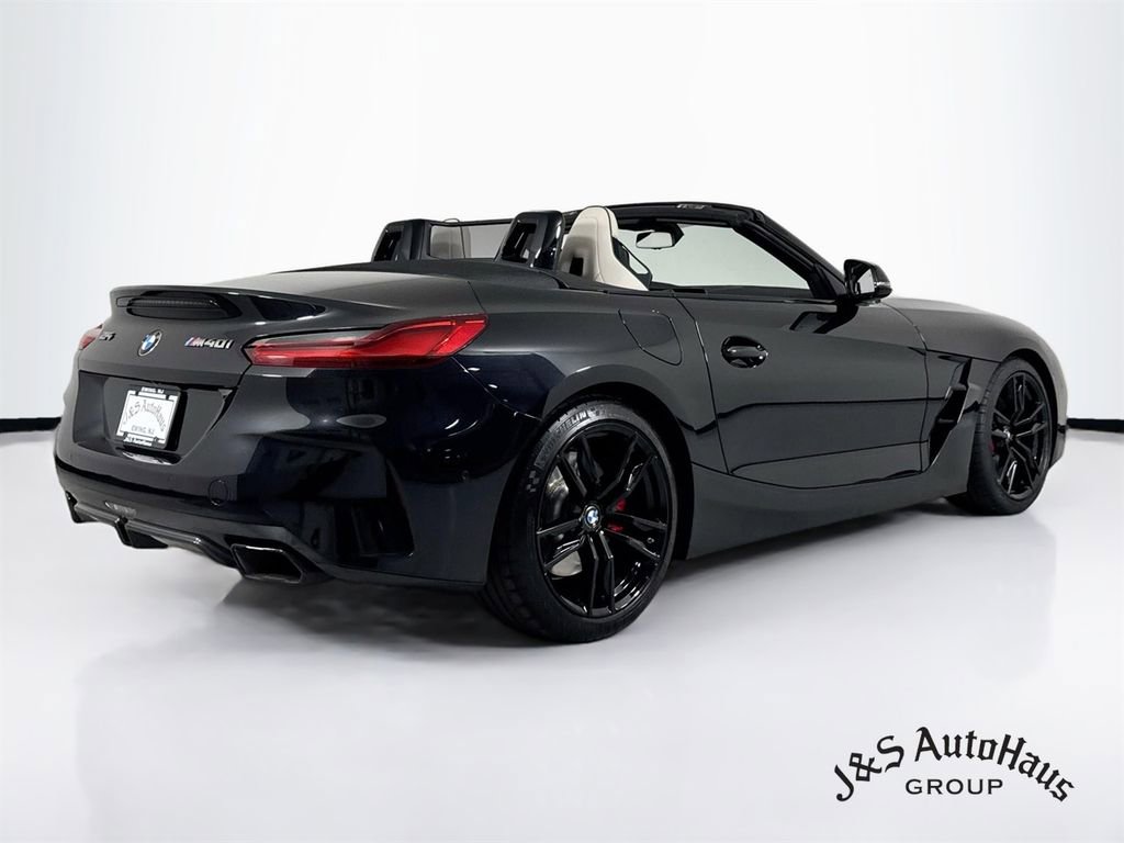 Used 2022 BMW Z4 M40i w/ Premium Package RWD image 7
