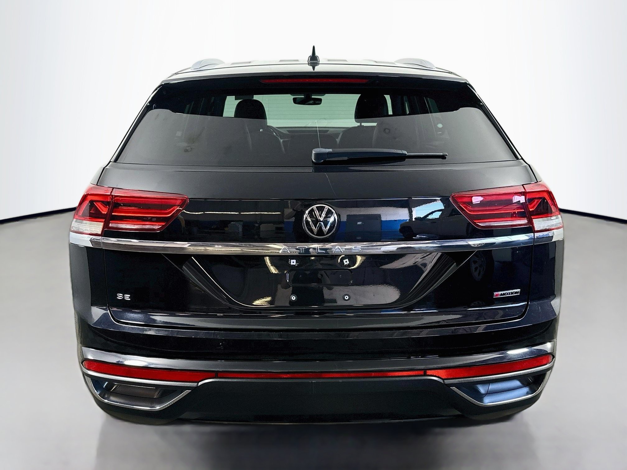 Used 2020 Volkswagen Atlas Cross Sport SE AWD/4WD image 6