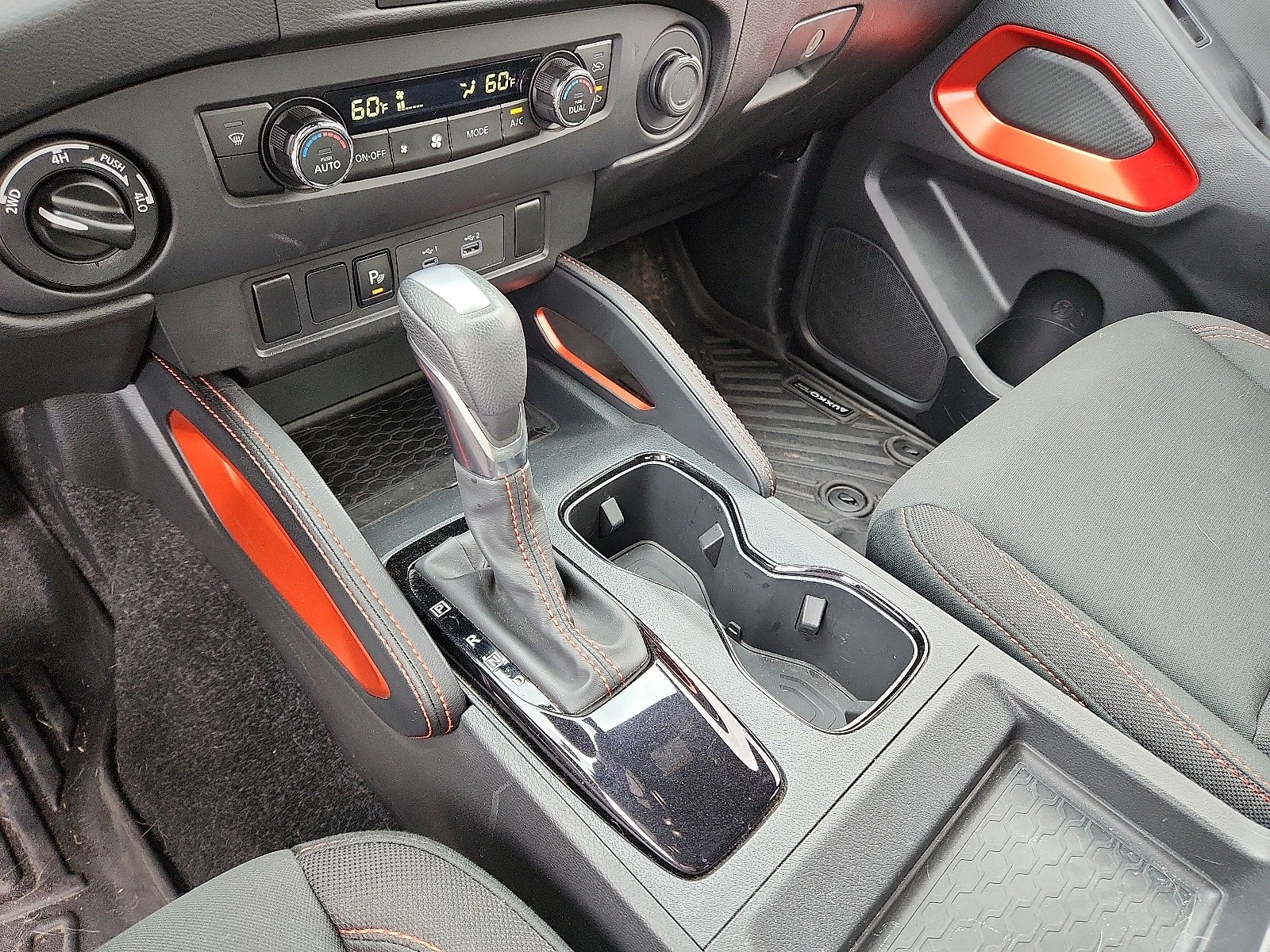 Used 2023 Nissan Frontier PRO-4X w/ Technology Package image 18