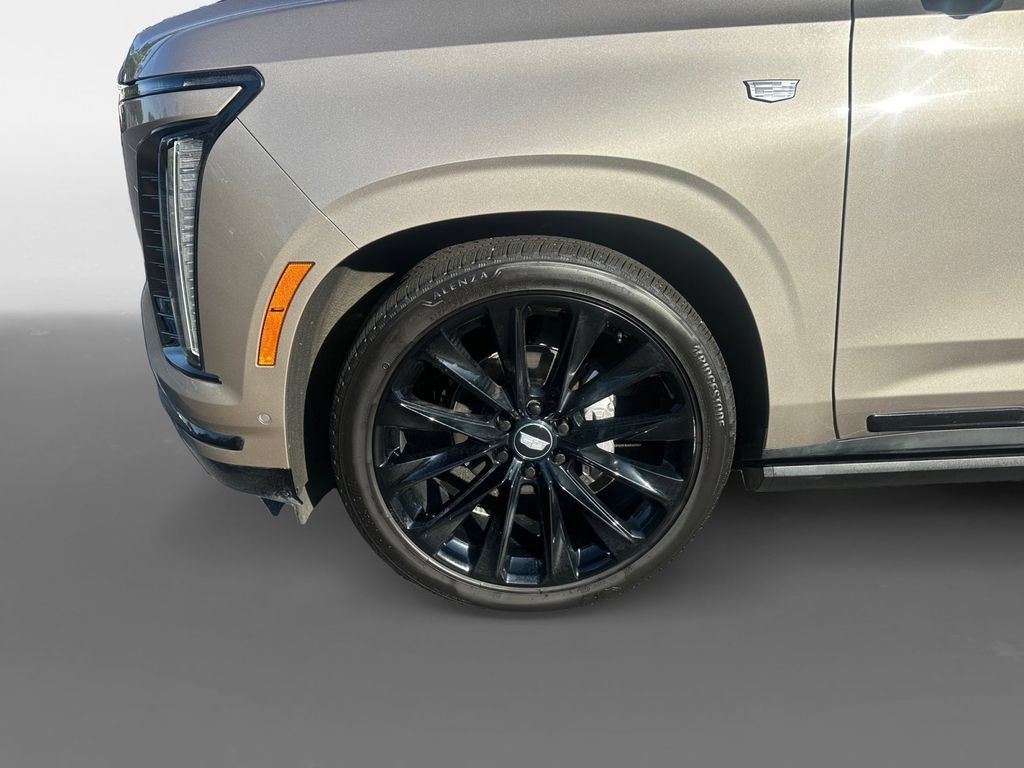 Used 2025 Cadillac Escalade Sport Platinum w/ LPO, ONYX Package AWD/4WD image 15