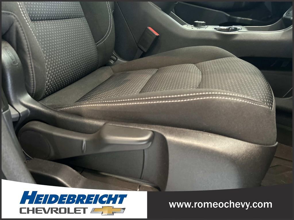 Certified 2022 GMC Terrain SLE w/ Driver Convenience Package AWD/4WD image 36