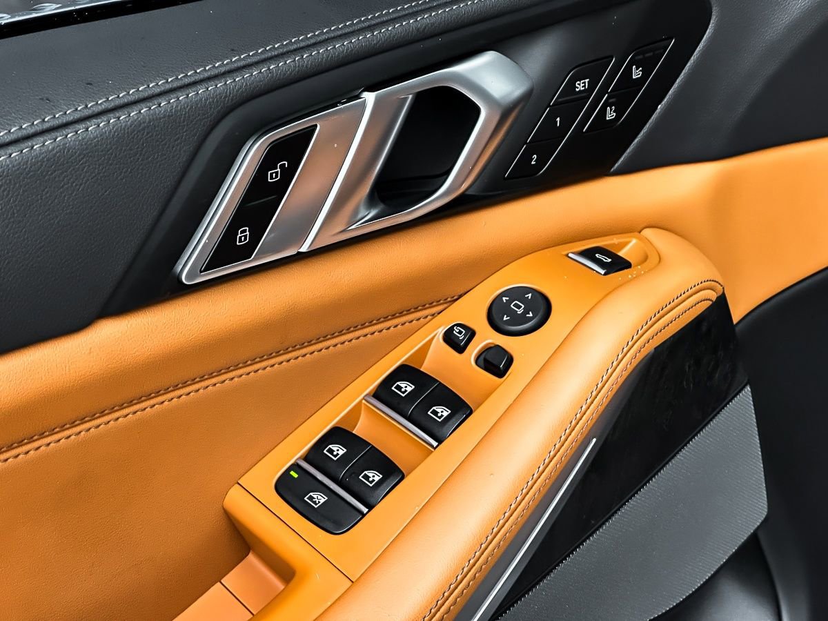 Certified 2023 BMW X5 sDrive40i w/ Luxury Seating Package image 12