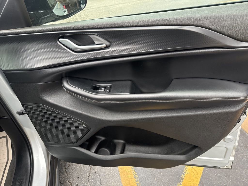 Used 2024 Jeep Grand Cherokee L Altitude image 40