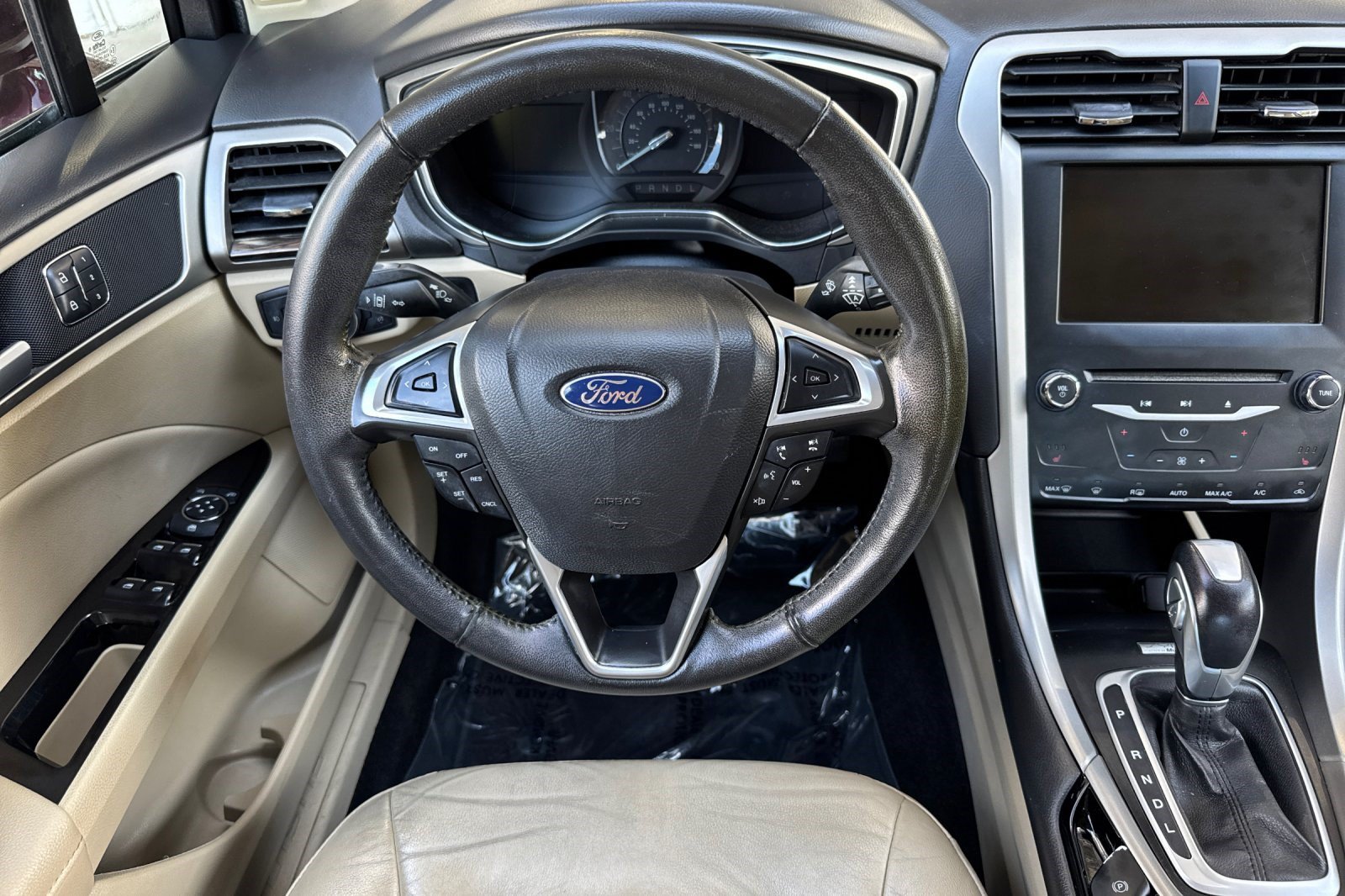 Used 2013 Ford Fusion SE FWD image 18