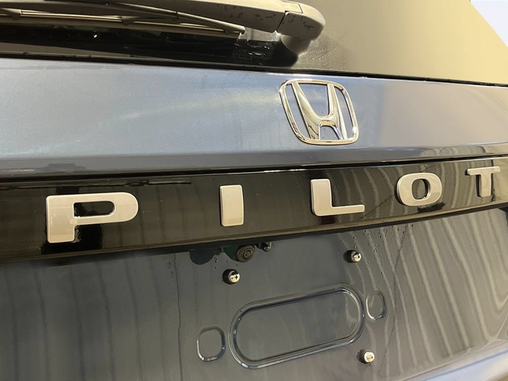 New 2026 Honda Pilot Touring image 9