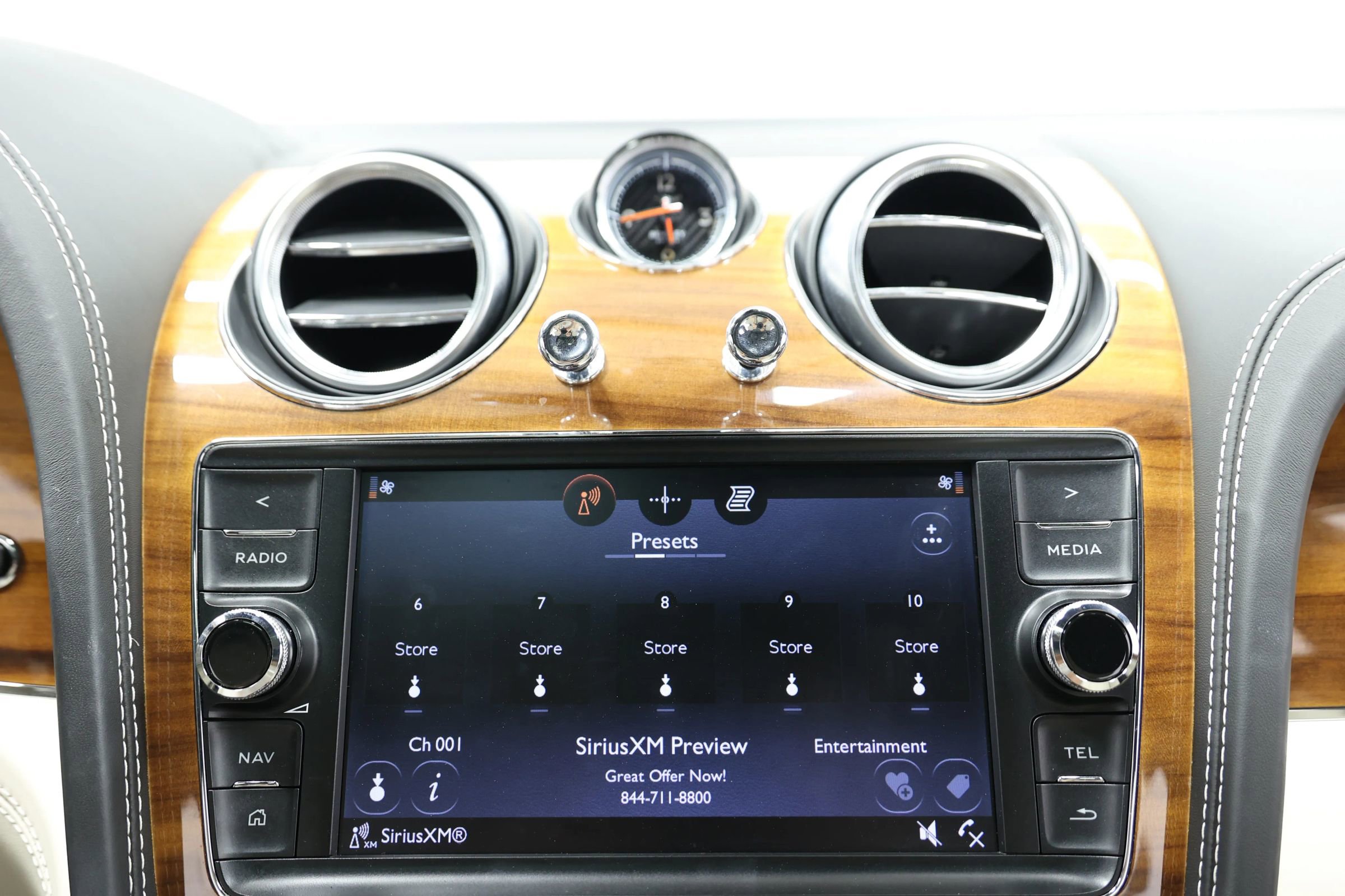 Used 2018 Bentley Bentayga Onyx Edition AWD/4WD image 42
