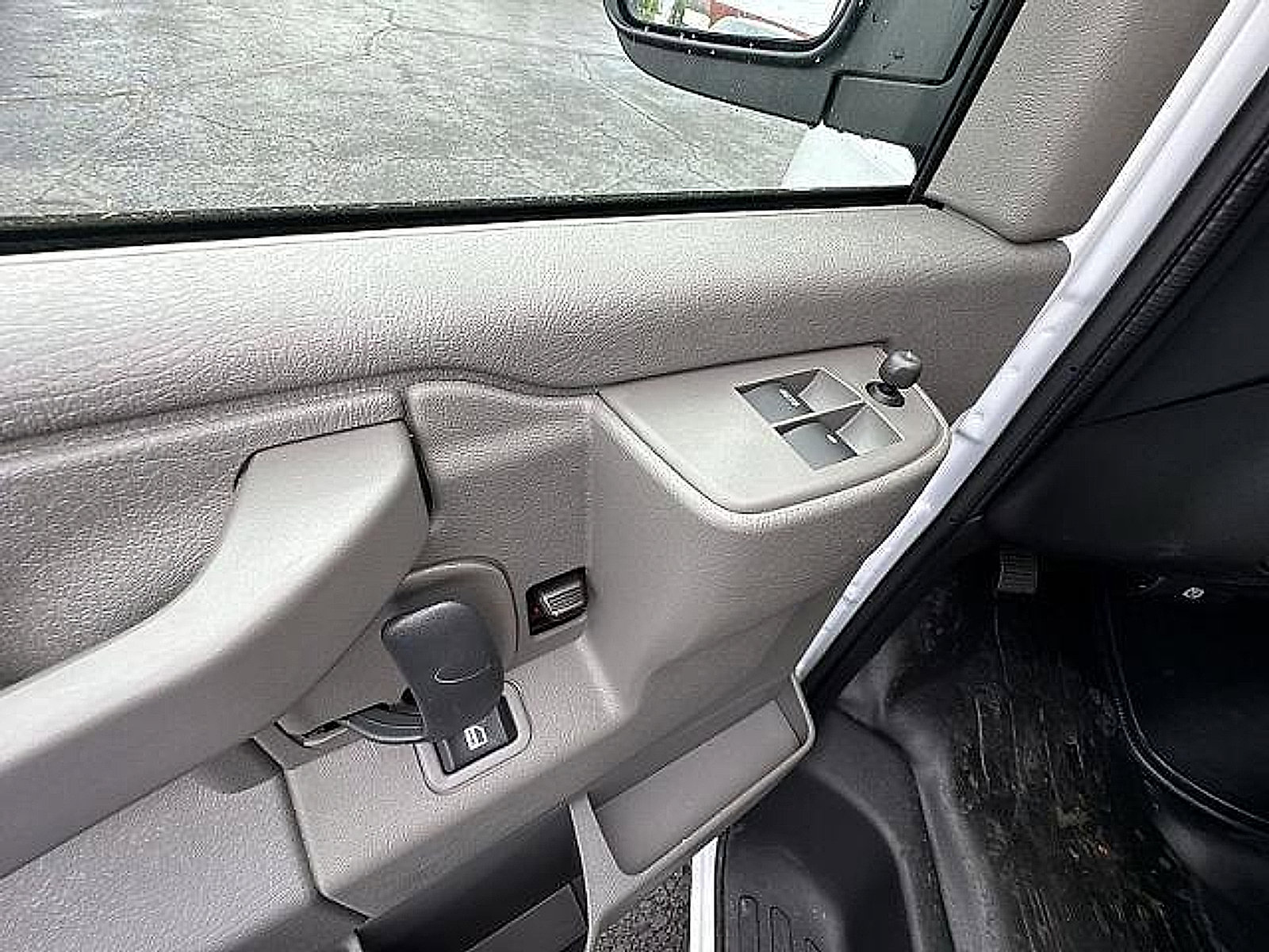 New 2025 Chevrolet Express 2500 w/ Driver Convenience Package RWD image 16