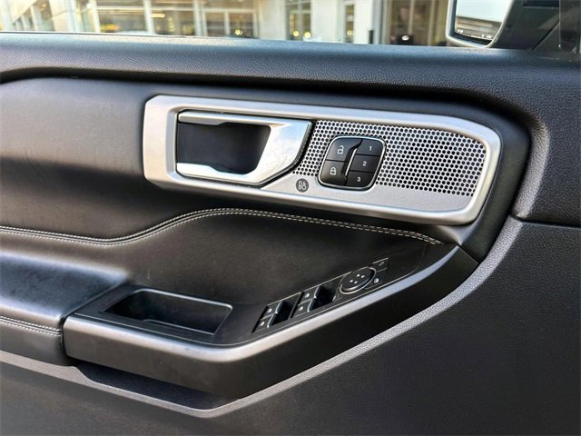 Used 2020 Ford Explorer Limited image 22