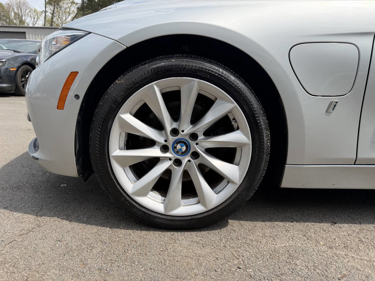 Used 2017 BMW 330e image 11