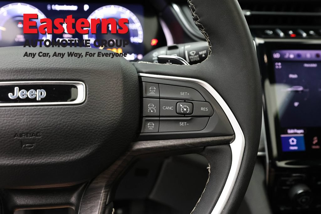Used 2024 Jeep Grand Cherokee L Limited w/ Luxury Tech Group II AWD/4WD image 16