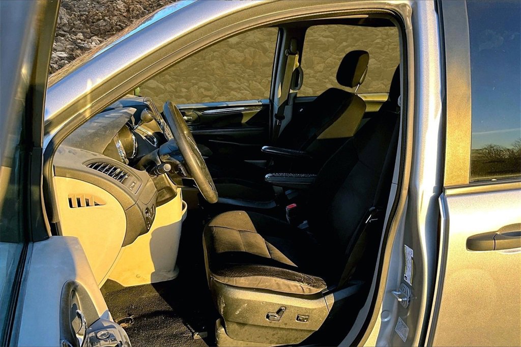 Used 2019 Dodge Grand Caravan SE image 23