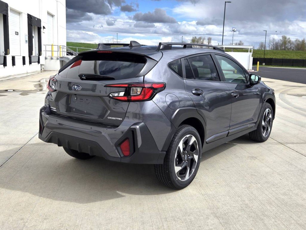 Used 2025 Subaru Crosstrek 2.5i Limited w/ Crosstrek Mirror Package image 5
