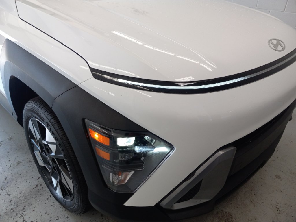 Used 2025 Hyundai Kona SEL AWD/4WD image 5