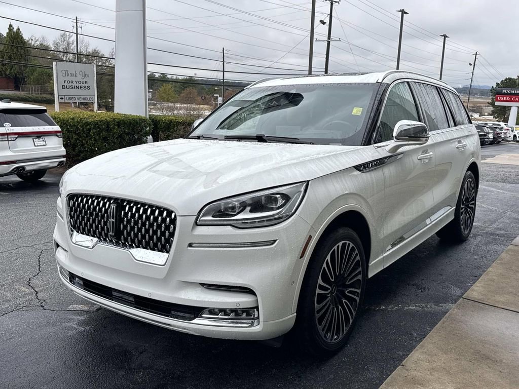 Used 2022 Lincoln Aviator Black Label w/ Dynamic Handling Package image 3