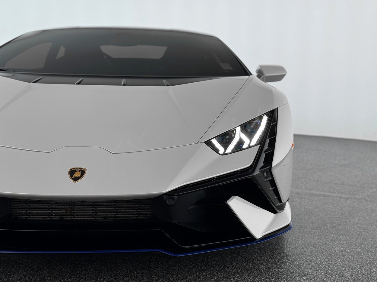 Used 2023 Lamborghini Huracan Tecnica RWD image 39