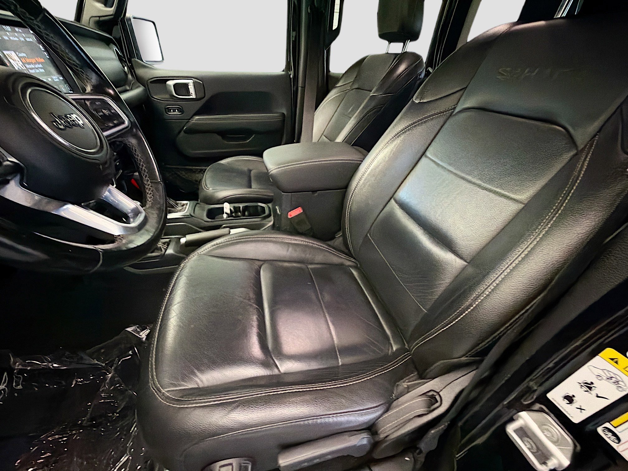 Used 2019 Jeep Wrangler Unlimited Sahara AWD/4WD image 11