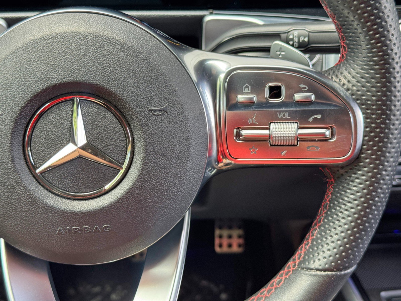Used 2022 Mercedes-Benz GLB 250 w/ AMG Line image 22
