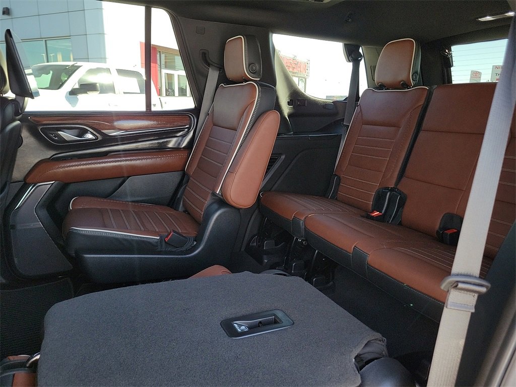 Used 2023 GMC Yukon Denali Ultimate image 16