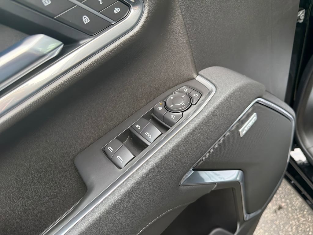 New 2026 GMC Sierra 1500 SLT w/ SLT Convenience Package image 13