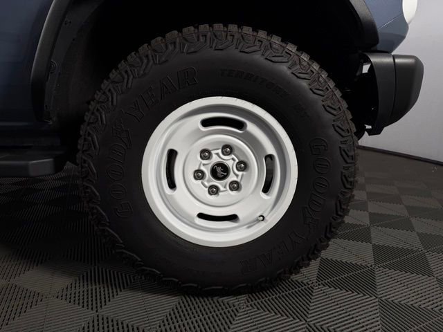 Used 2023 Ford Bronco Heritage Edition AWD/4WD image 12