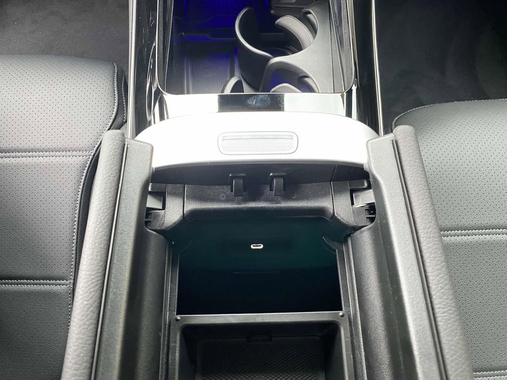 Certified 2025 Mercedes-Benz GLC 300 4MATIC image 36
