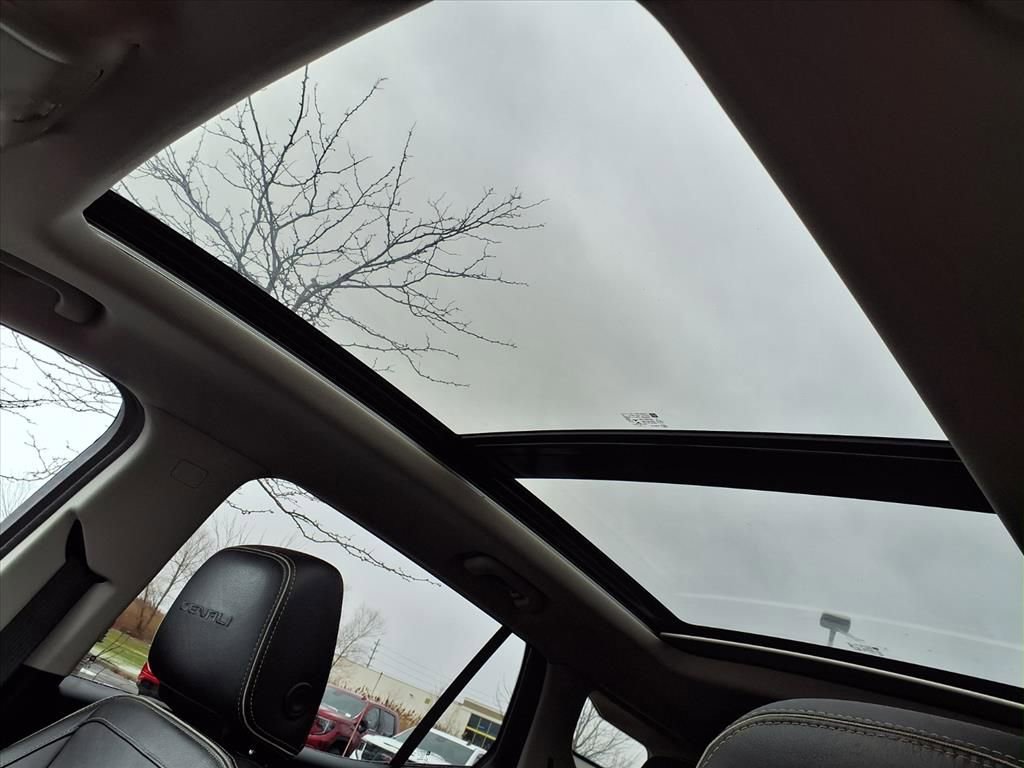 Used 2019 GMC Terrain Denali w/ Advanced Safety Package image 6