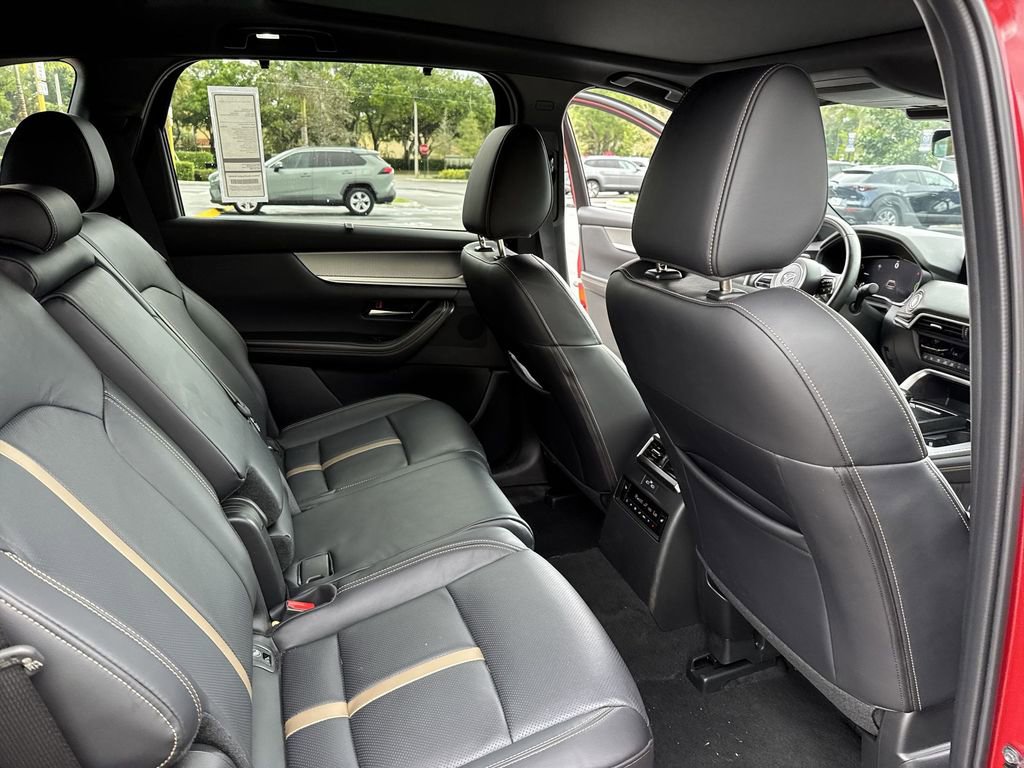 Certified 2025 MAZDA CX-70 3.3 Turbo w/ Premium Plus Pkg image 34