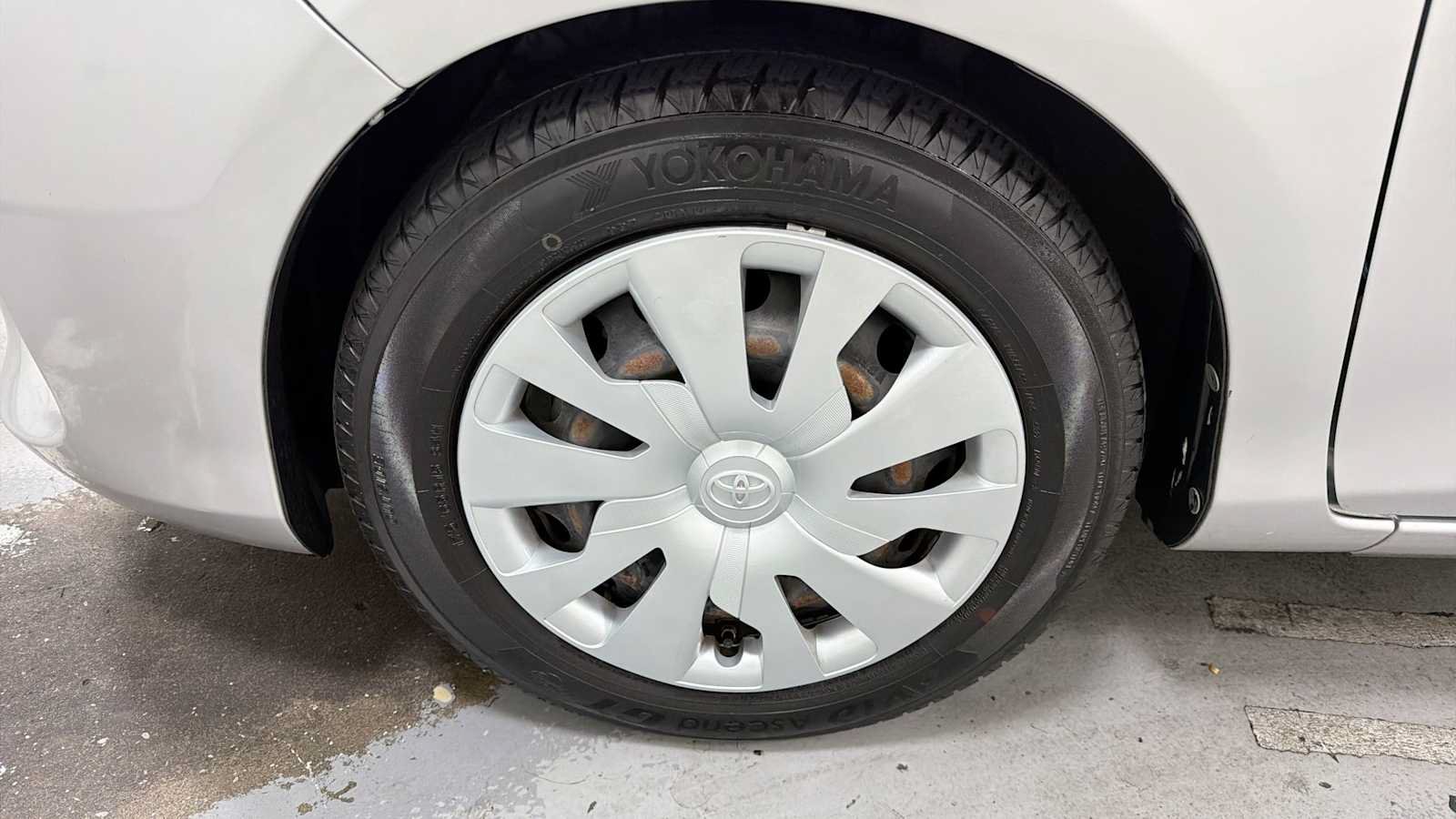 Used 2015 Toyota Yaris L FWD image 10