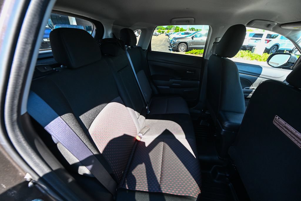 Used 2018 Mitsubishi Outlander Sport LE FWD image 29