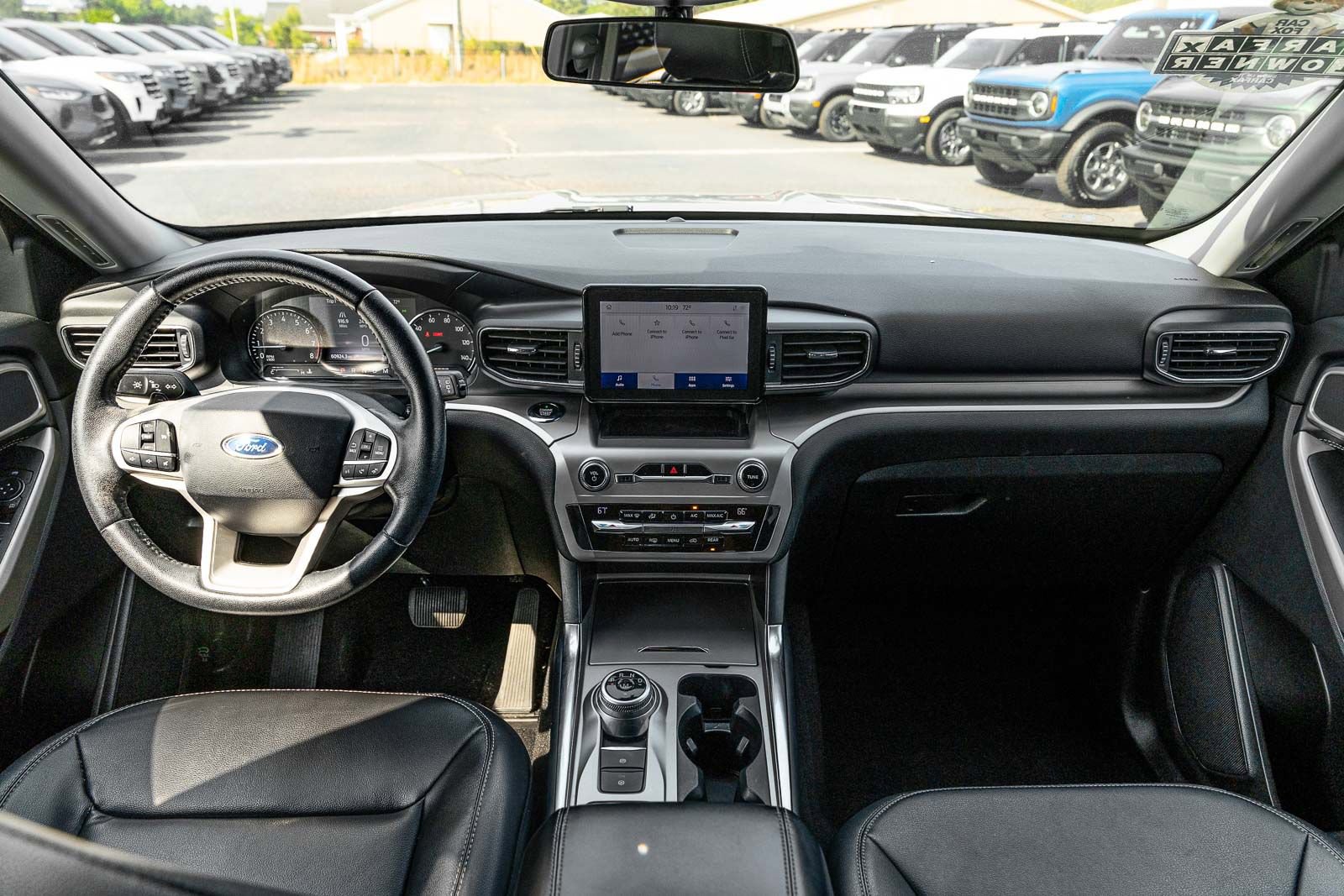 Used 2020 Ford Explorer XLT w/ Equipment Group 202A RWD image 24