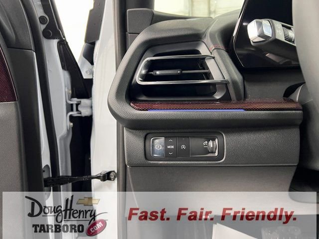 New 2026 Chevrolet Traverse RS w/ LPO, Floor Liner Package FWD image 29