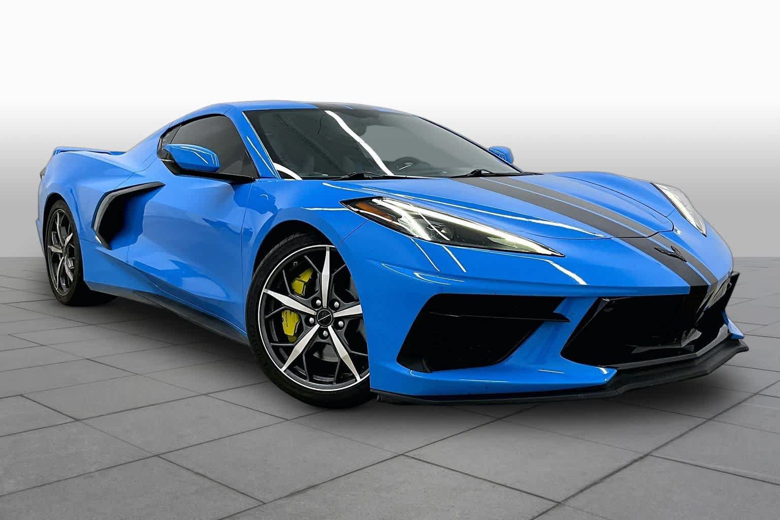 Used 2021 Chevrolet Corvette Stingray Preferred Cpe w/ Z51 Performance Package RWD image 3