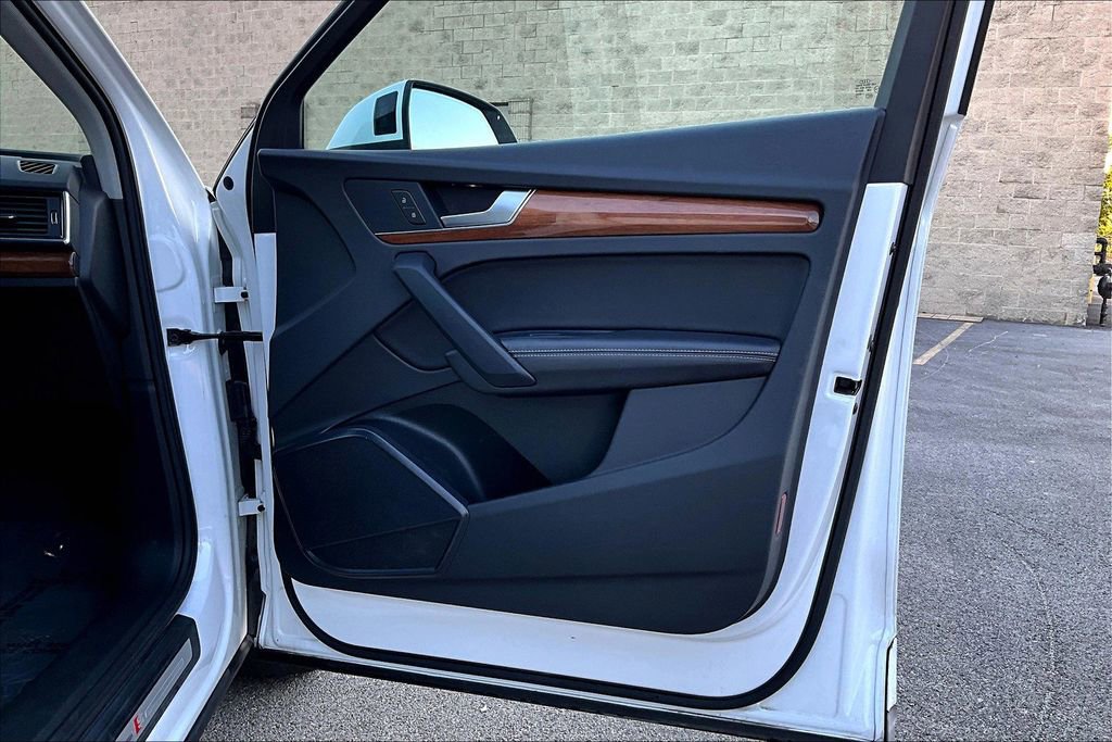 Used 2022 Audi Q5 2.0T Premium Plus image 23