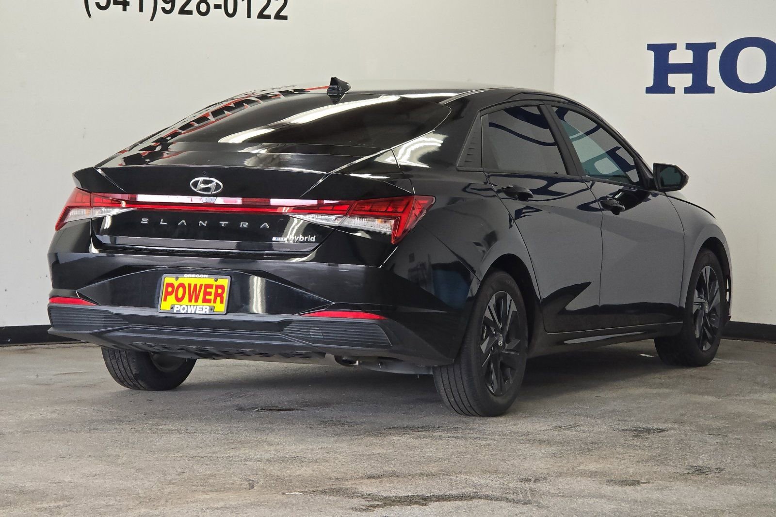 Used 2023 Hyundai Elantra Blue image 3