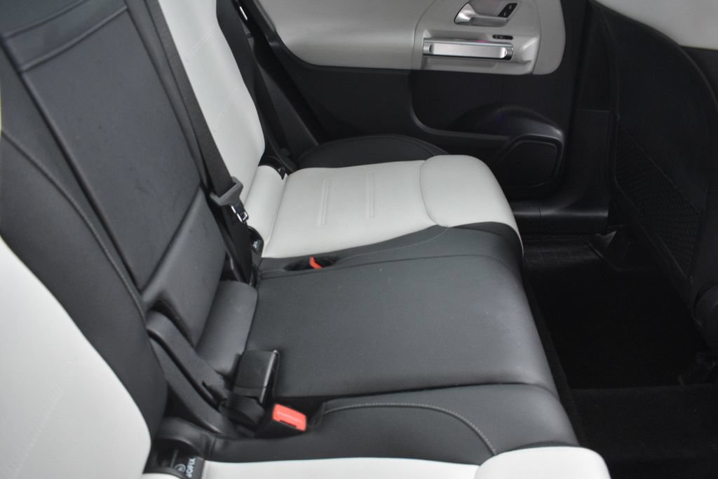 Used 2022 Mercedes-Benz GLB 35 AMG 4MATIC image 26