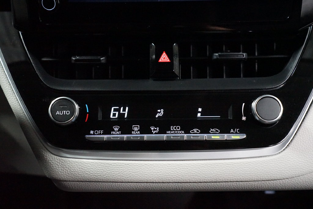 Certified 2025 Toyota Corolla LE FWD image 20