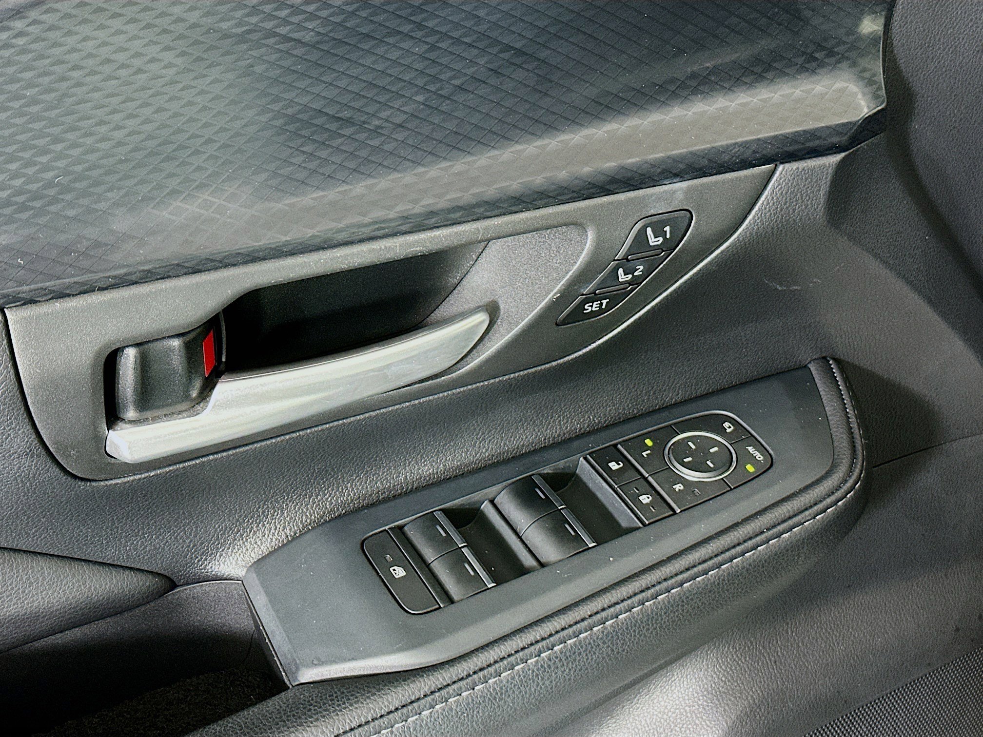 Used 2024 Toyota Grand Highlander AWD Hybrid image 14