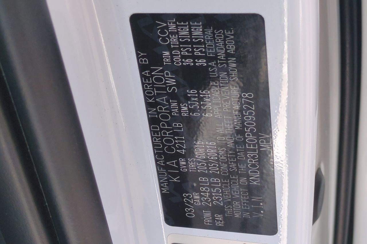 Used 2023 Kia Niro EX FWD image 28