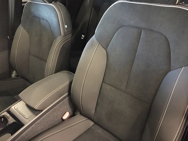 New 2024 Volvo XC40 Recharge Plus w/ Protection Package Premier RWD image 23