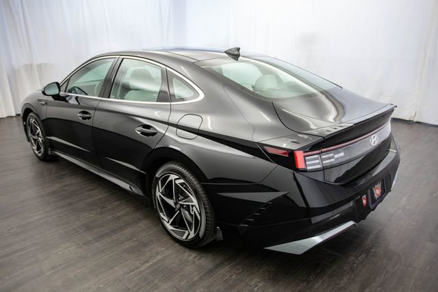 Used 2024 Hyundai Sonata SEL w/ Convenience Package image 11